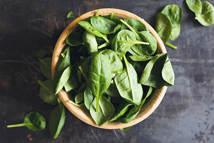 Spinat steckt voller Nährstoffe und macht auch im Knödel eine gute Figur. © pixabay.com